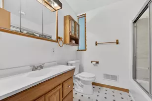 7504 Pheasant Trail, Racine, WI 53402 - Photo 9