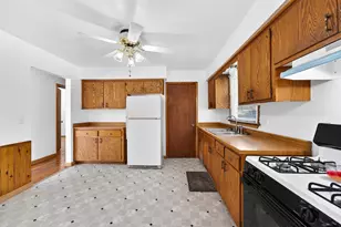 7504 Pheasant Trail, Racine, WI 53402 - Photo 17