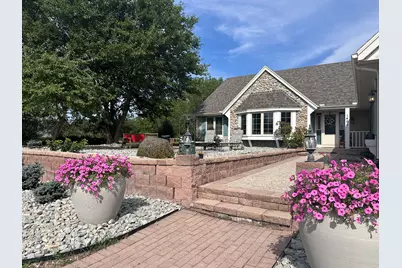 1401  Country Club Ln, Watertown, WI 53098 - Photo 3