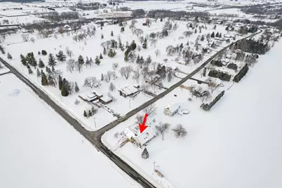 1401  Country Club Ln, Watertown, WI 53098 - Photo 11