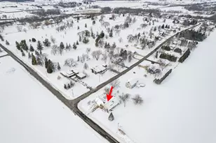 1401 Country Club Ln, Watertown, WI 53098 - Photo 11