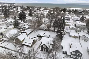 617 N 7th St, Manitowoc, WI 54220 - Photo 9