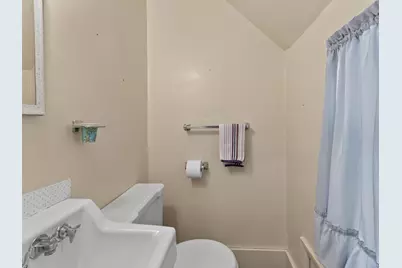 617 N 7th St, Manitowoc, WI 54220 - Photo 25