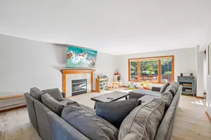 W281N7030 Huntington Ct, Merton, WI 53029 - Photo 3