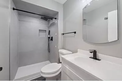 5200 S Tuckaway Blvd #250c, Greenfield, WI 53221 - Photo 3