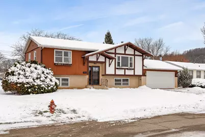 906  Redwood St, La Crescent, MN 55947 - Photo 1