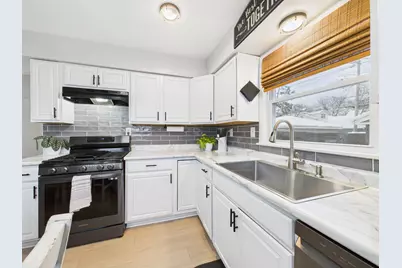 824 S 92nd St, West Allis, WI 53214 - Photo 21