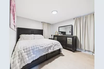 824 S 92nd St, West Allis, WI 53214 - Photo 9