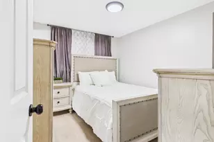 824 S 92nd St, West Allis, WI 53214 - Photo 29