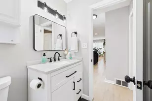 824 S 92nd St, West Allis, WI 53214 - Photo 15