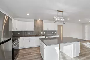 8128 Truman Ct, Burlington, WI 53105 - Photo 7