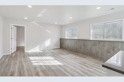 8128  Truman Ct, Burlington, WI 53105 - Photo 15