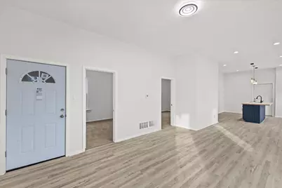 2622 W Vine St #2624, Milwaukee, WI 53205 - Photo 7