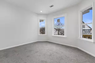 2622 W Vine St, Milwaukee, WI 53205 - Photo 13