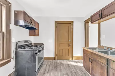 945  Villa St, Racine, WI 53403 - Photo 25