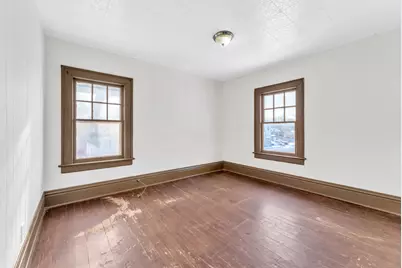 945  Villa St, Racine, WI 53403 - Photo 31