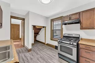 945 Villa St, Racine, WI 53403 - Photo 5