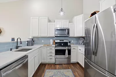 1544  Roxbury Way #205, Waukesha, WI 53186 - Photo 9