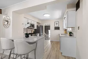 6221 W Fairview Ave, Milwaukee, WI 53213 - Photo 7