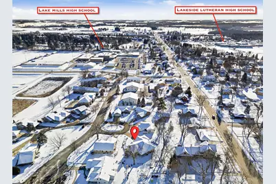 111  Bayfield Ct, Lake Mills, WI 53551 - Photo 3