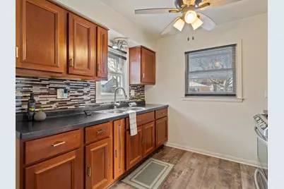4556 N 71st St, Milwaukee, WI 53218 - Photo 11