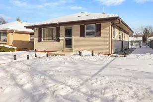 4556 N 71st St, Milwaukee, WI 53218 - Photo 3