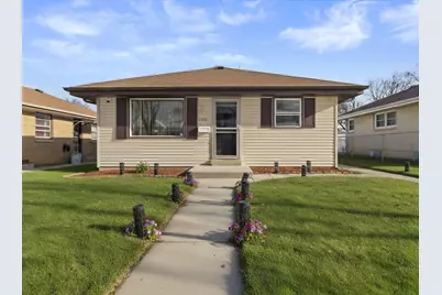4556 N 71st St, Milwaukee, WI 53218 - Photo 1
