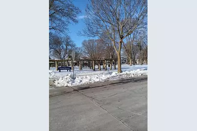 939  College Ave, Racine, WI 53403 - Photo 13