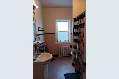 939  College Ave, Racine, WI 53403 - Photo 9