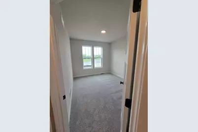 1549  Patton Dr, Hartford, WI 53027 - Photo 7