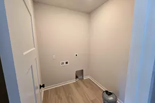 1549 Patton Dr, Hartford, WI 53027 - Photo 7