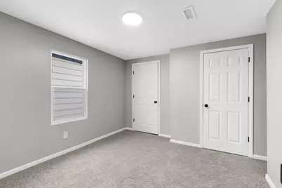 2908 W Clarke St, Milwaukee, WI 53210 - Photo 13