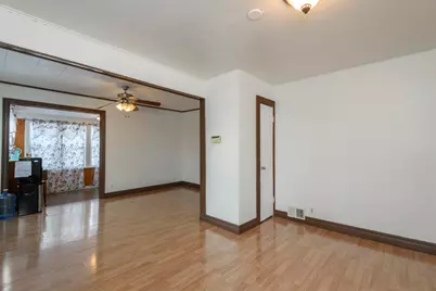 4910 N 107th St, Milwaukee, WI 53225 - Photo 9