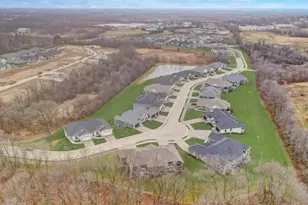 7908 E Stone Rdg Dr, Lannon, WI 53046 - Photo 47