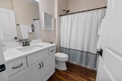 7908 E Stone Ridge Dr, Lannon, WI 53046 - Photo 19