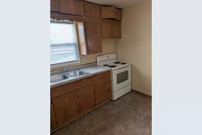 518  11th Pl #Upper, Somers, WI 53140 - Photo 5