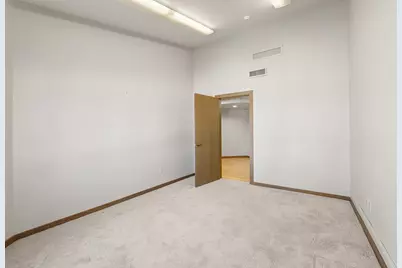 222  Ohio St, Oshkosh, WI 54902 - Photo 19