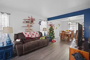 9327 69th St, Kenosha, WI 53142 - Photo 7