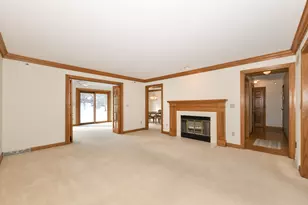 655 Mac Henry Cir, Brookfield, WI 53045 - Photo 7