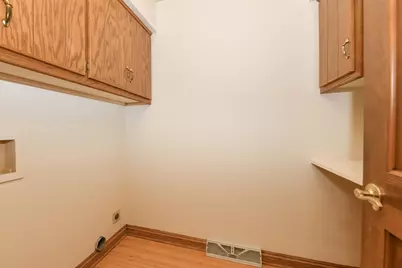 655  Machenry Cir #B, Brookfield, WI 53045 - Photo 19