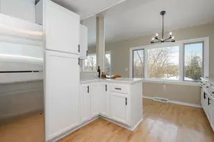 14225 Forest View Ln, Brookfield, WI 53005 - Photo 11