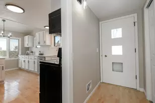 14225 Forest View Ln, Brookfield, WI 53005 - Photo 5