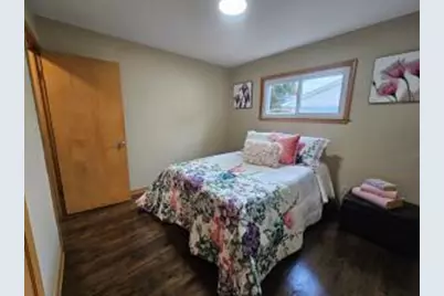 3137  Elderberry Rd, Racine, WI 53402 - Photo 7
