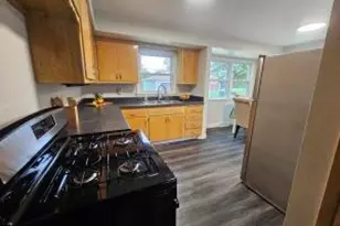 3137 Elderberry Rd, Racine, WI 53402 - Photo 3