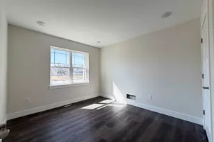 4801 Piper Ln, Racine, WI 53403 - Photo 9