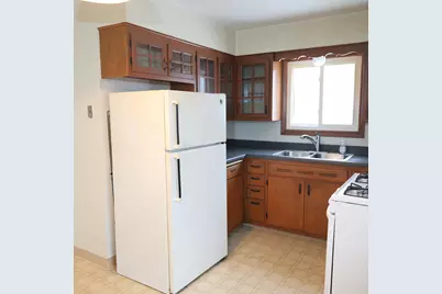 6659 N 52nd St, Milwaukee, WI 53223 - Photo 7