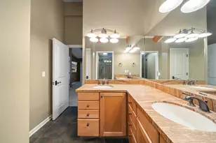 850 Hillside Dr, Fontana, WI 53125 - Photo 41