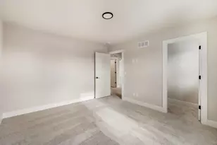 N74W17930 Mineral Dr, Menomonee Falls, WI 53051 - Photo 25