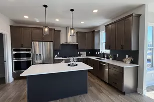 N73W17723 Mineral Dr, Menomonee Falls, WI 53051 - Photo 7