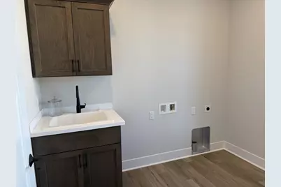 N73W17723  Mineral Dr, Menomonee Falls, WI 53051 - Photo 17